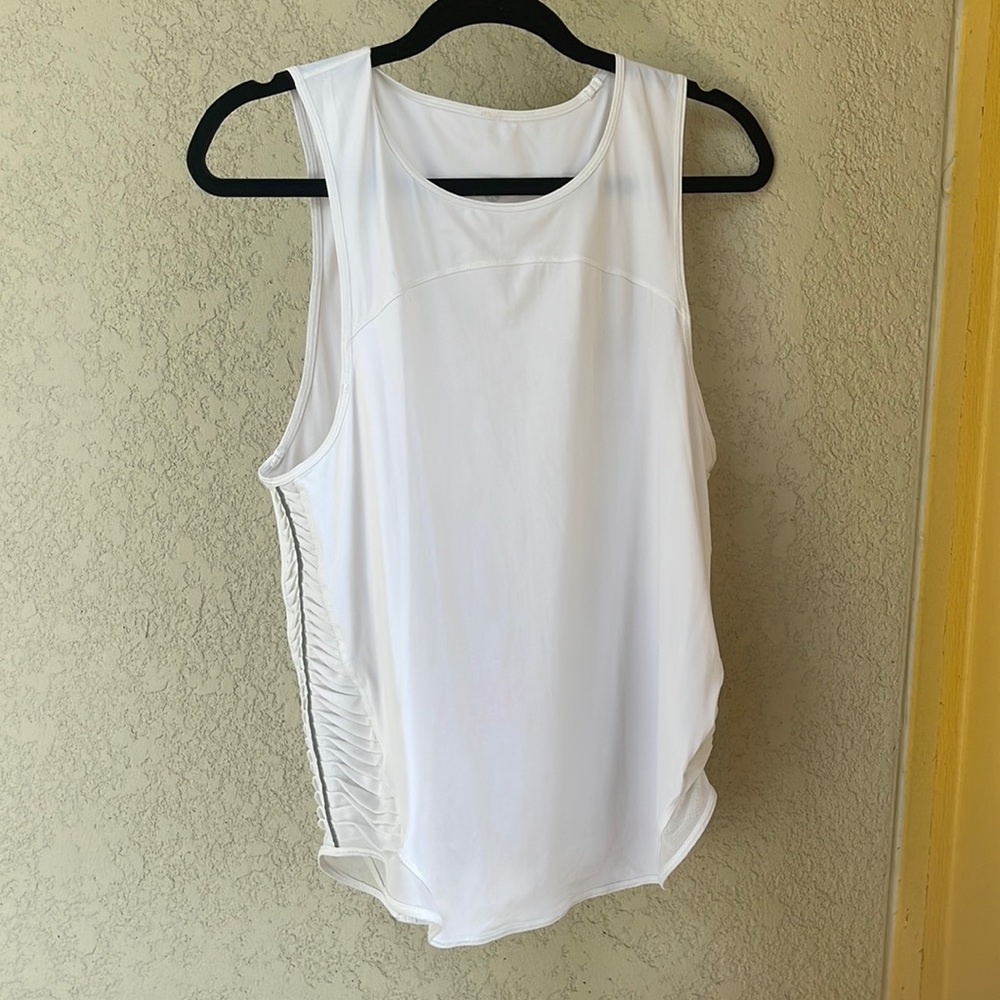 lululemon | white tank top | size 6